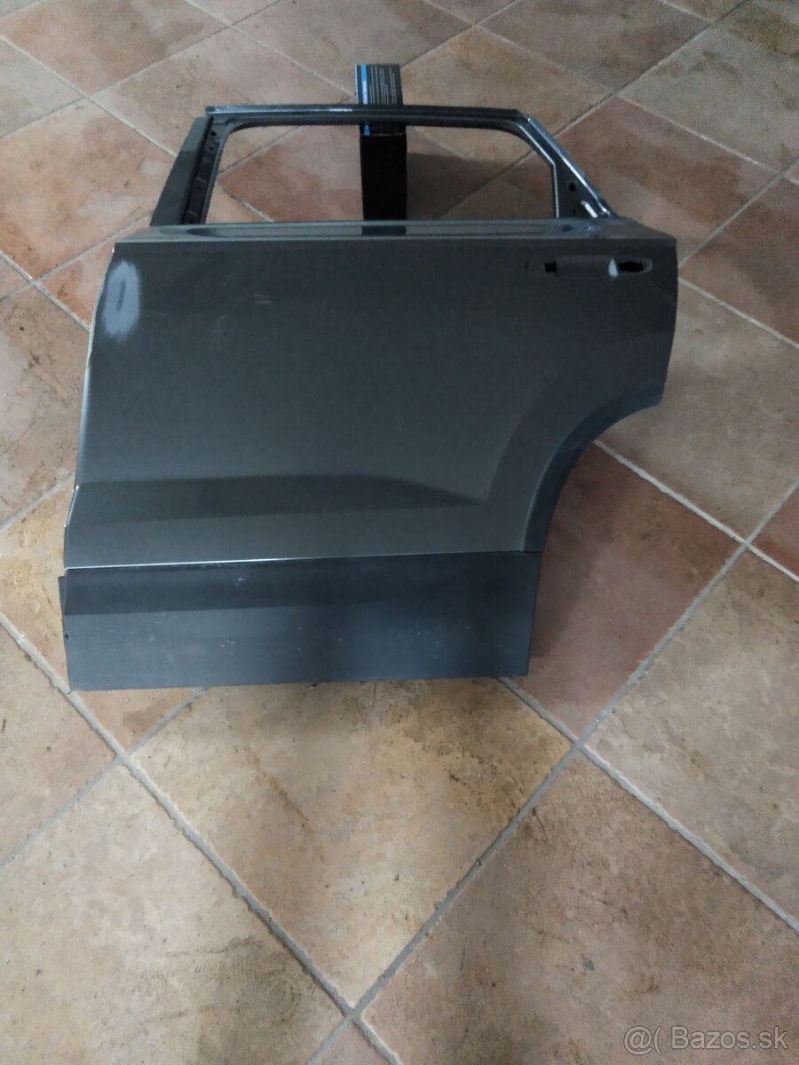 Dvere ľavé zadné Karoq.