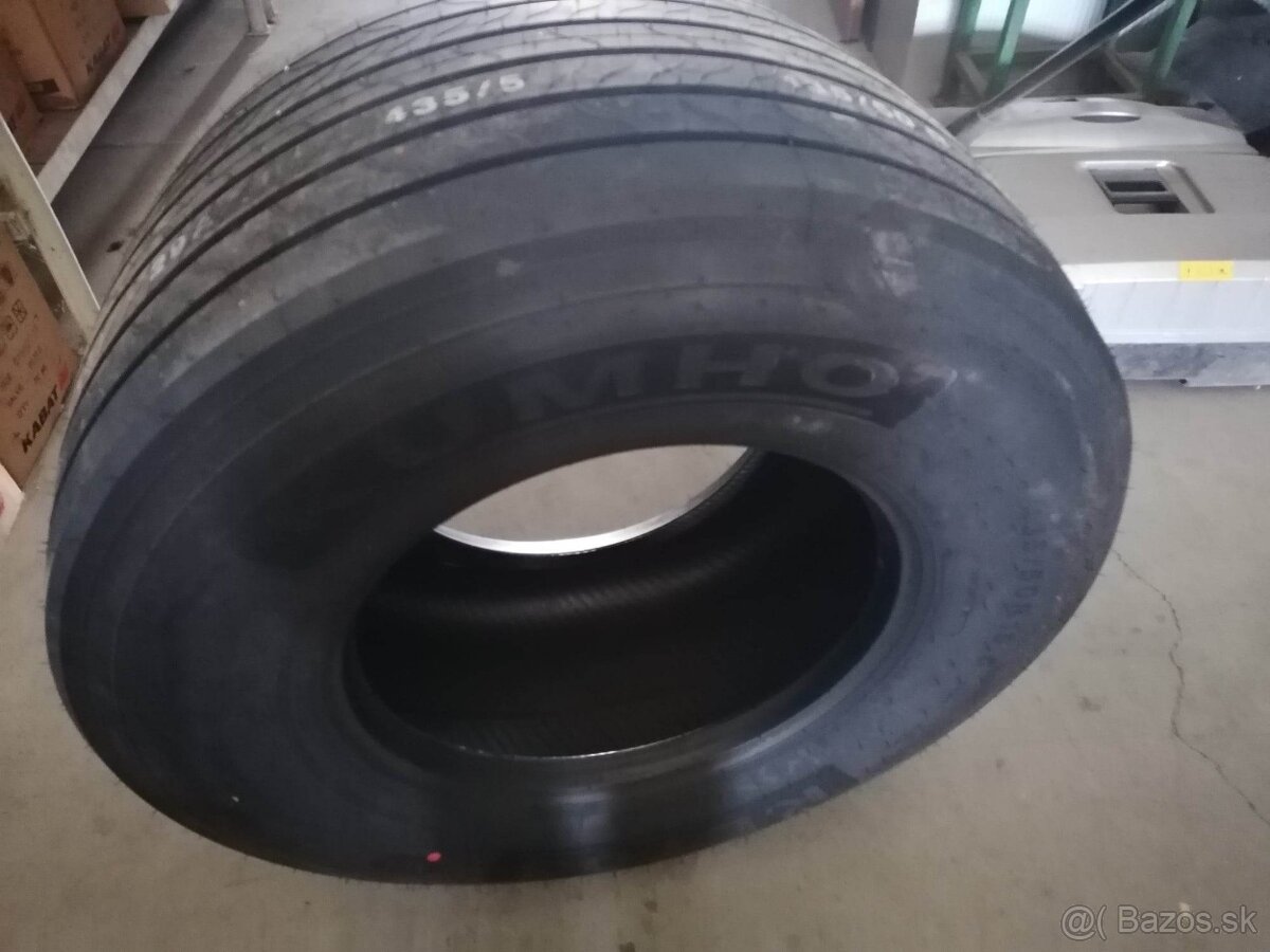 435/50 R19,5 Kumho KLT03 160J
