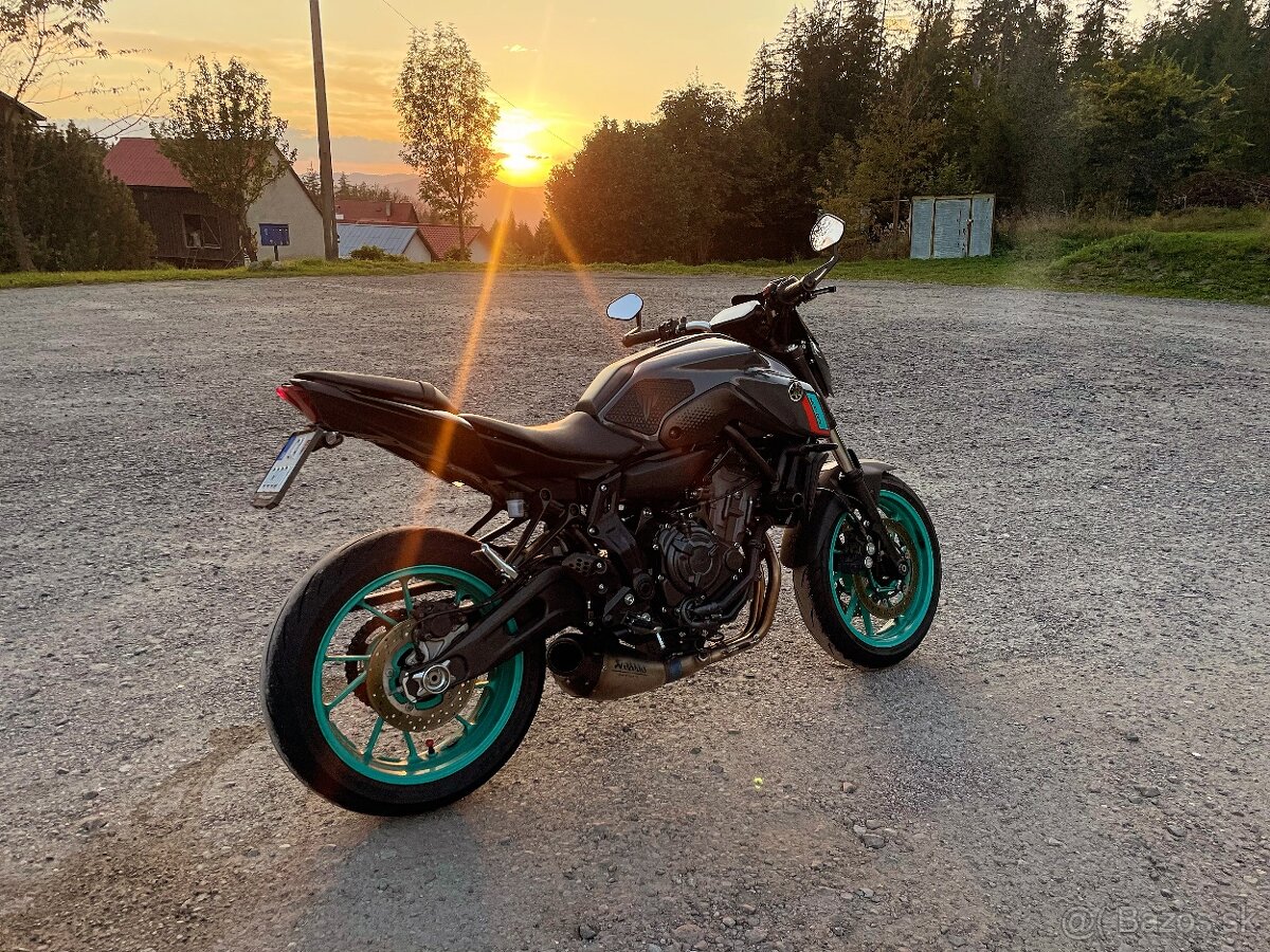 Yamaha MT-07 ABS CYAN STORM 2022 (TP 35KW) plne otvorená