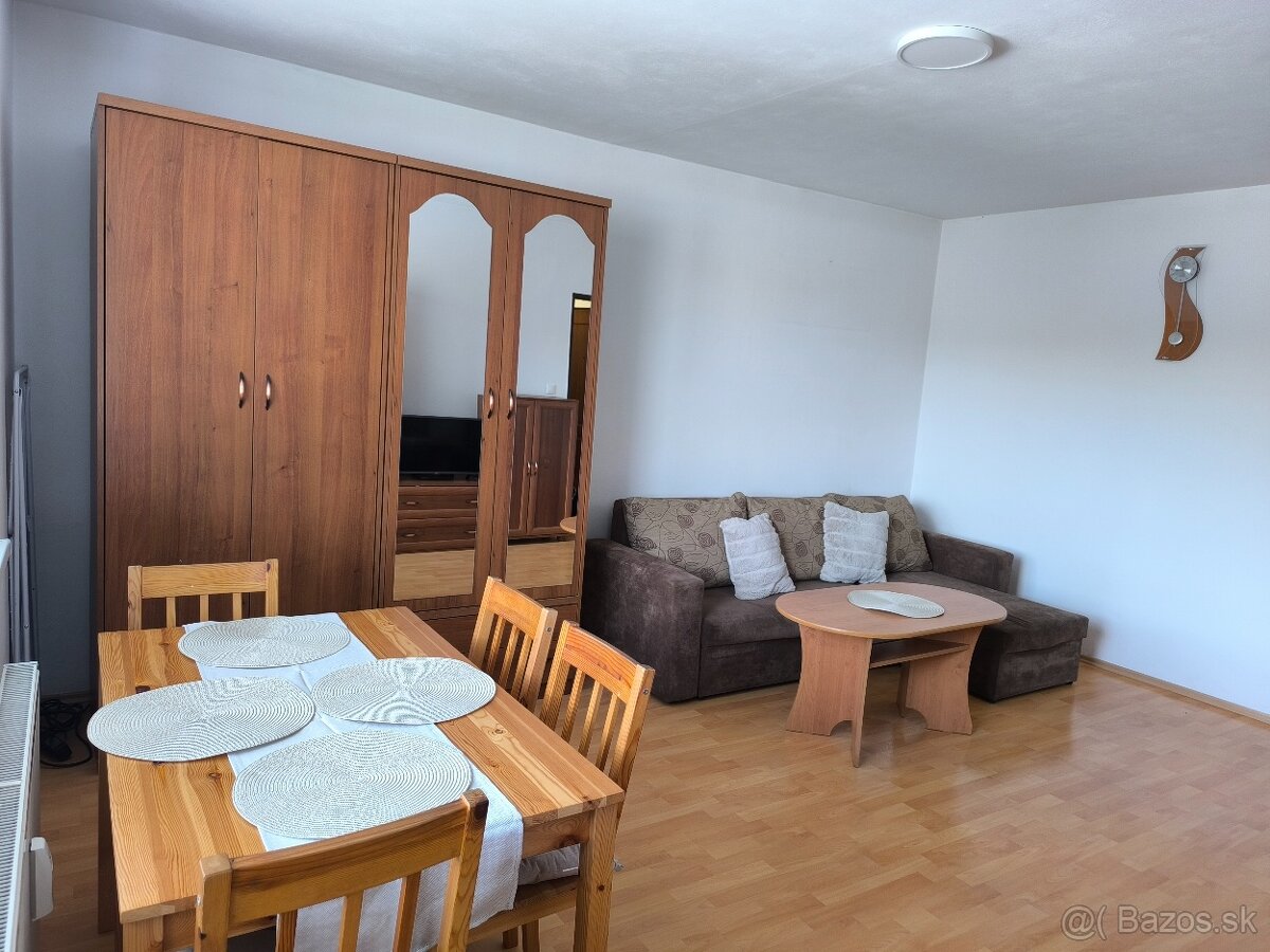 Prenajmem 1, 5 izbový byt v Krásne nad Kysucou
