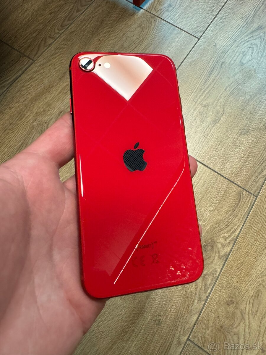 Predám Apple iPhone SE 2020 64gb červený