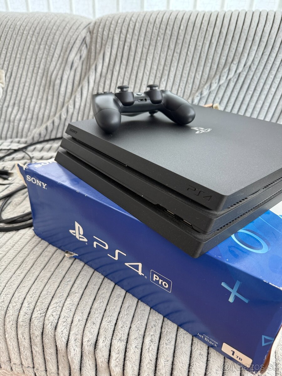 PS4 pro 1Tb (+ mafia definitive edition, golden hdmi)