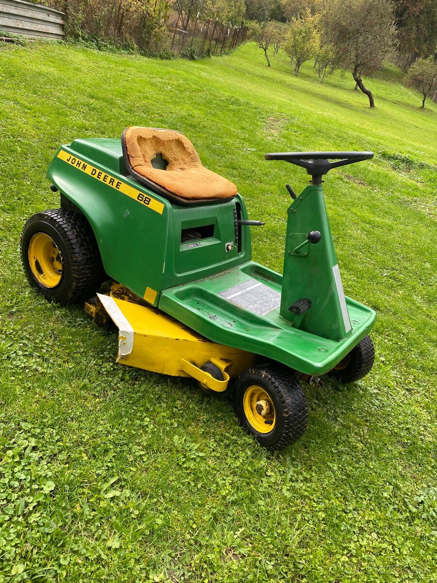 Traktorová kosačka John deere 68