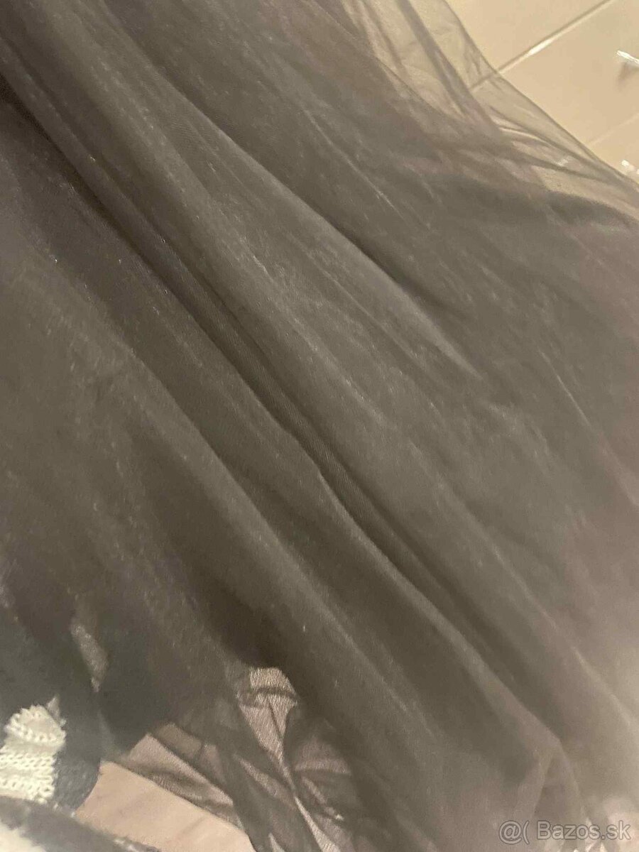 Čierna spoločenská sukňa