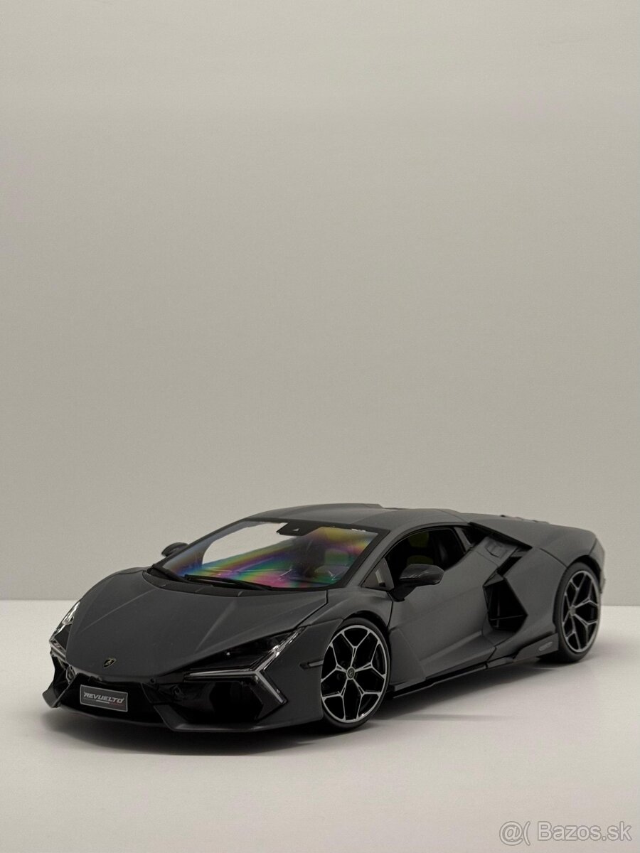 Maisto Lamborghini Revuelto 1:18