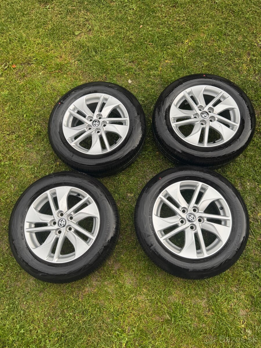 Toyota Sada R15 185/65 ET45 s TPMS