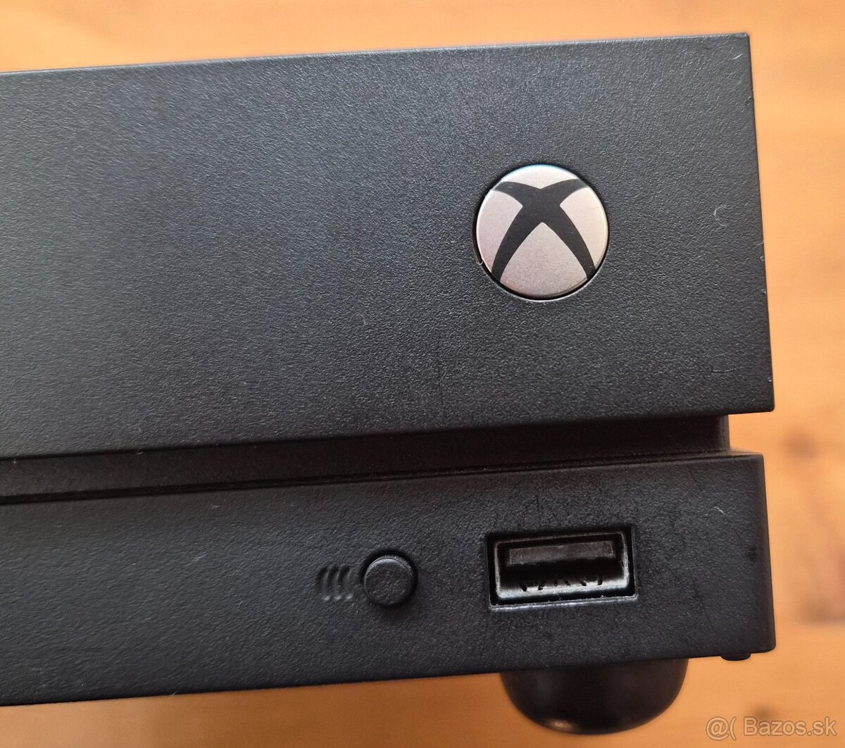 Xbox One X 1TB