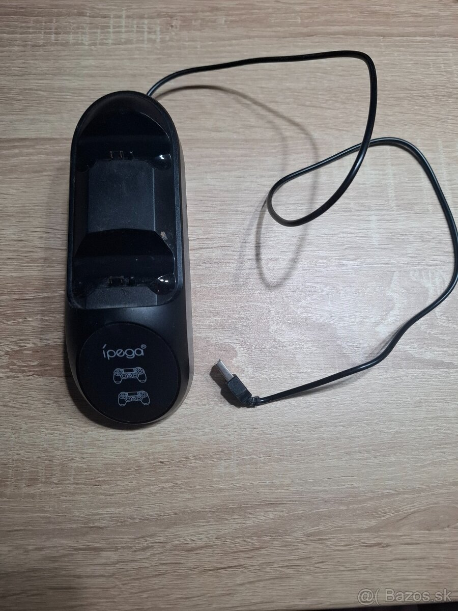 Predám nabíjačku na ovládače na ps4