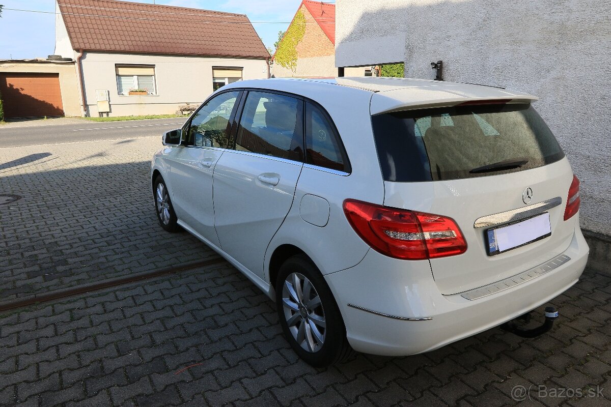 Mercedes-Benz B180CDI
