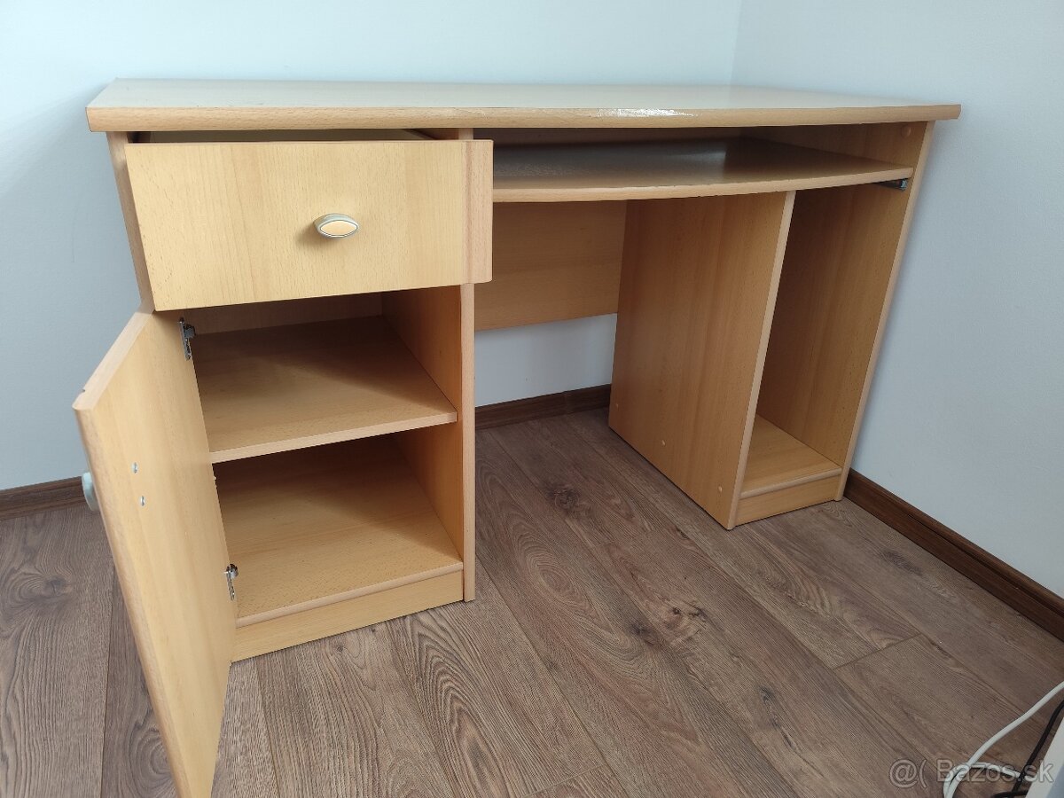 PC stolík