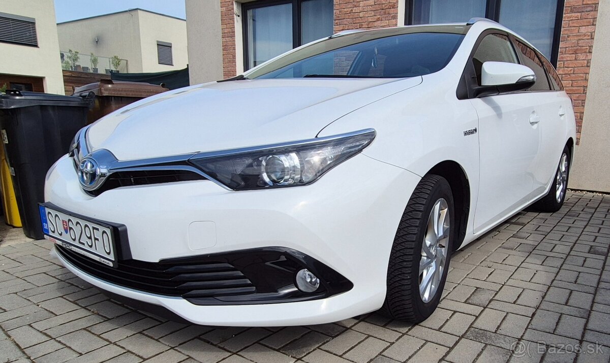 Toyota Auris 1.8 Hybrid TS