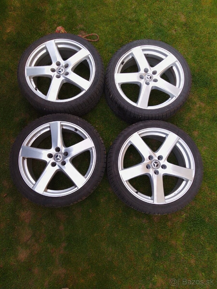 255/35 R19 Zimné.