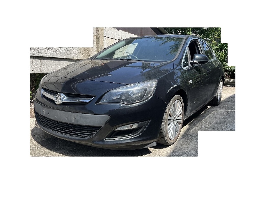 predam diely na Opel astra 1.6 benzin 85kw 2011 145000km kod