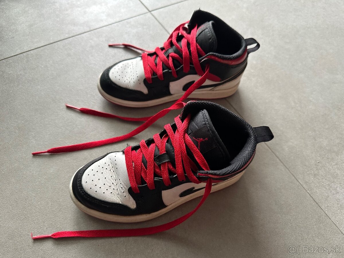 Detské tenisky Nike Air Jordan 1 Mid 32