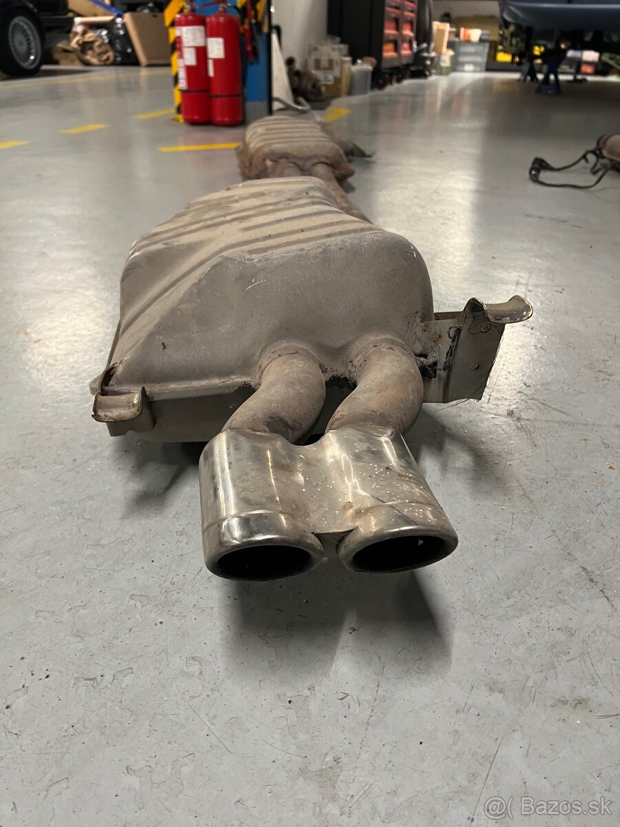 Výfuk Audi S2 D2 2001