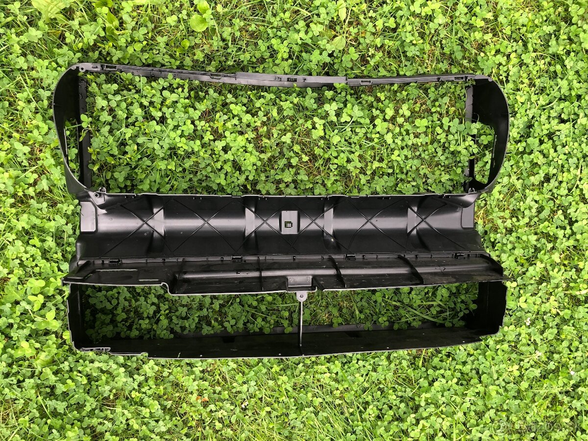 BMW -7- F01 PREDNÝ A ZADNÝ NARAZNIK - KUFROVE DVERE