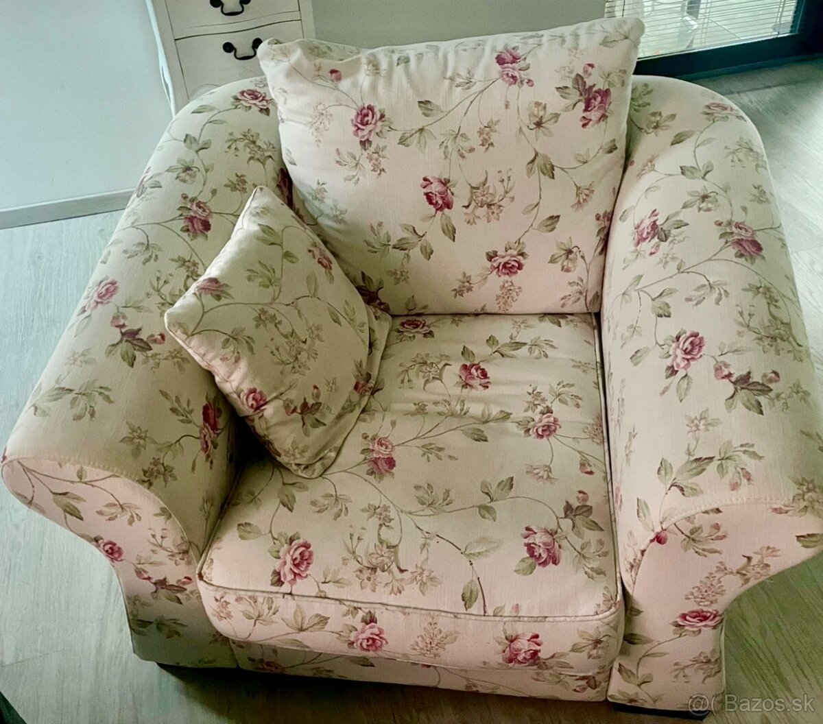 Rozkladacia sedačka s kreslom