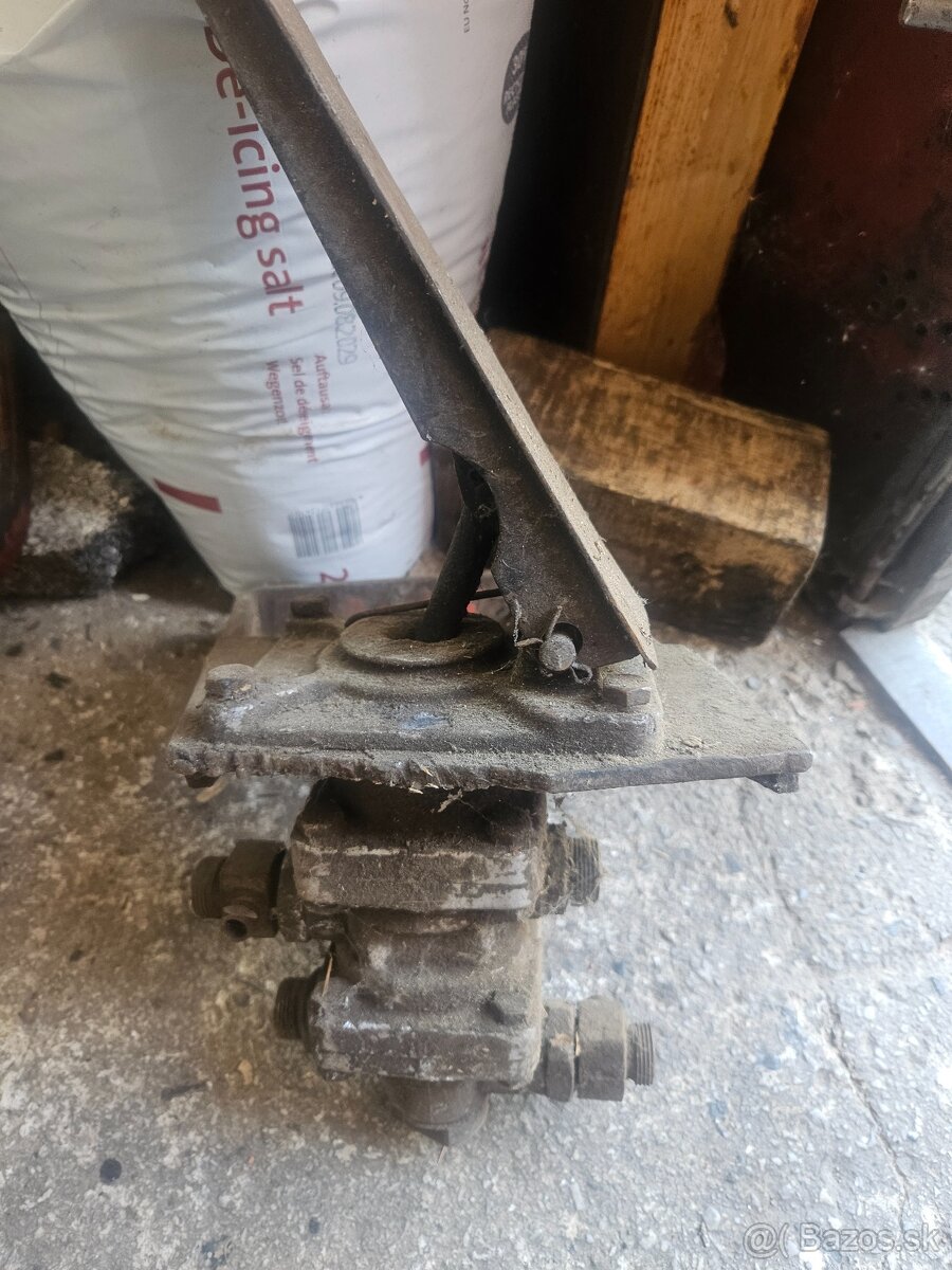 LKT 80 brzdový pedál