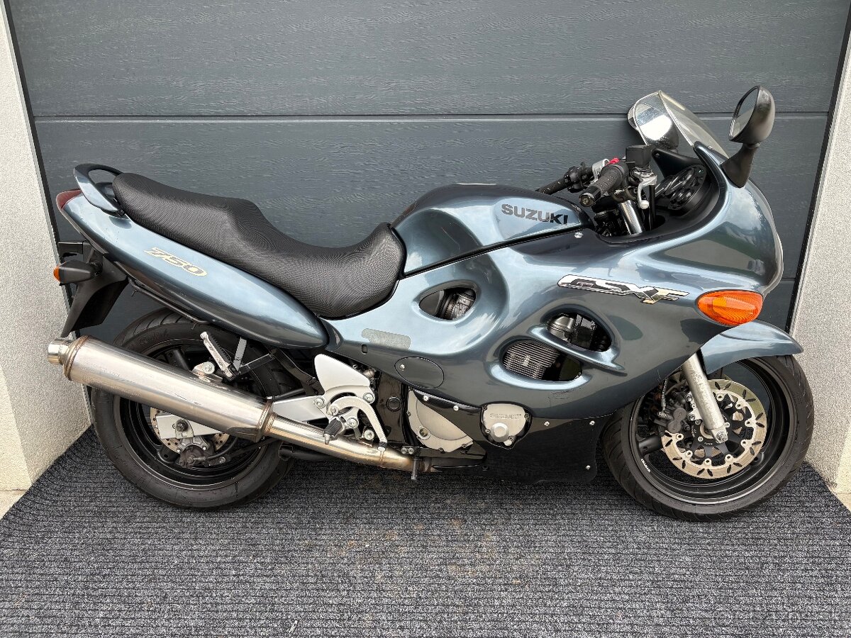 Suzuki GSXF 750