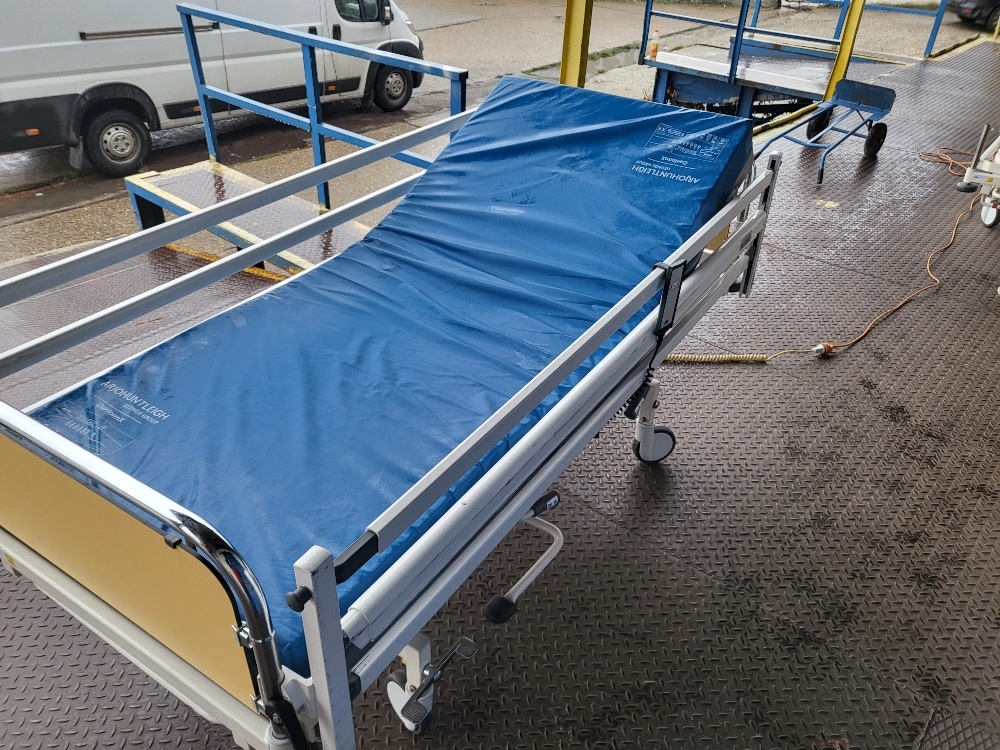 Zdravotná elektrická polohovateľná posteľ