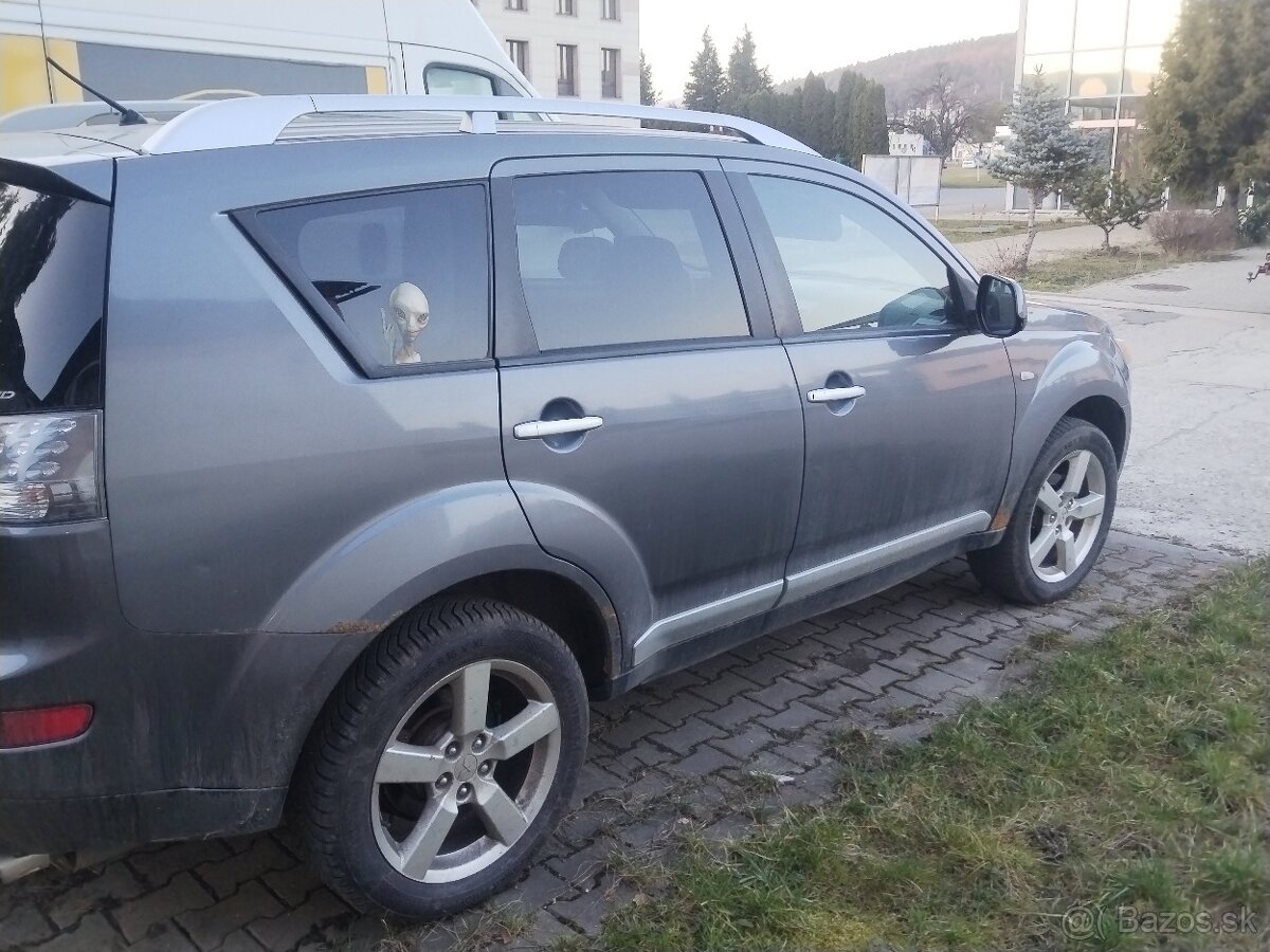 Mitsubishi Outlender