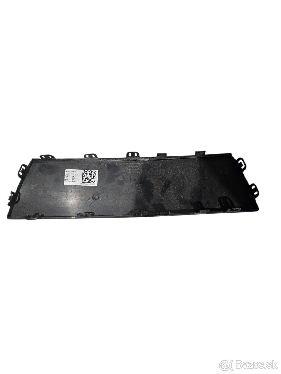 Tesla Y krytka tazne