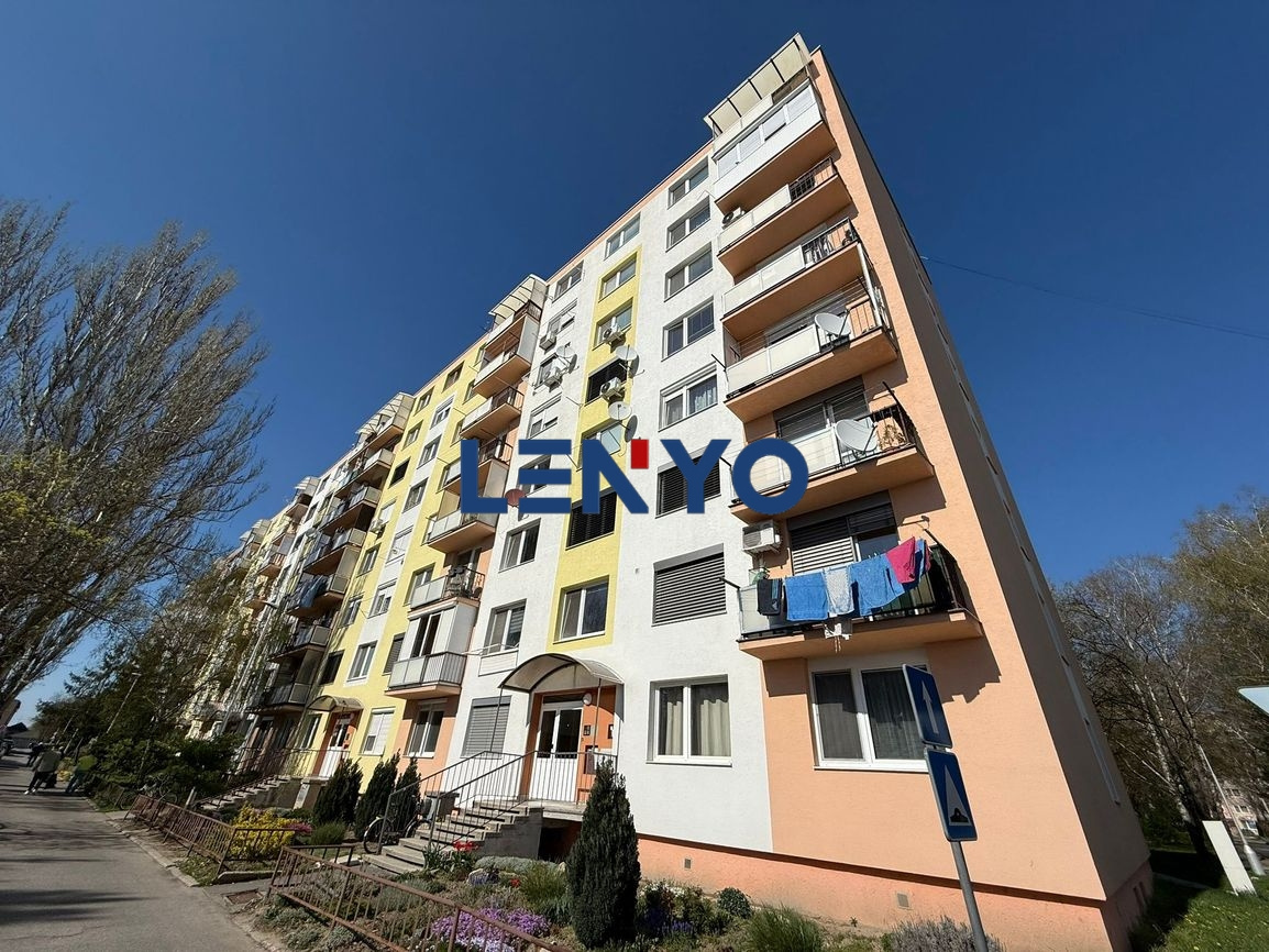 PREDANÉ -Predaj 2-izbového bytu VEĽKÝ 64 m2