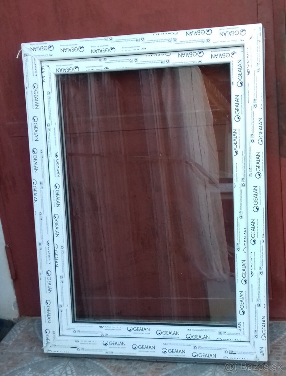 Predám plastové okno 90x120 dvojsklo biela farba POS Gealan
