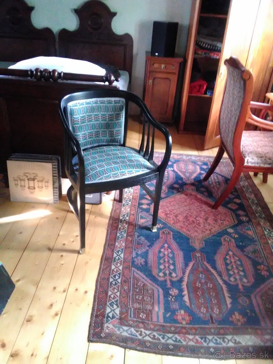 Polokreslo art deco a stolík