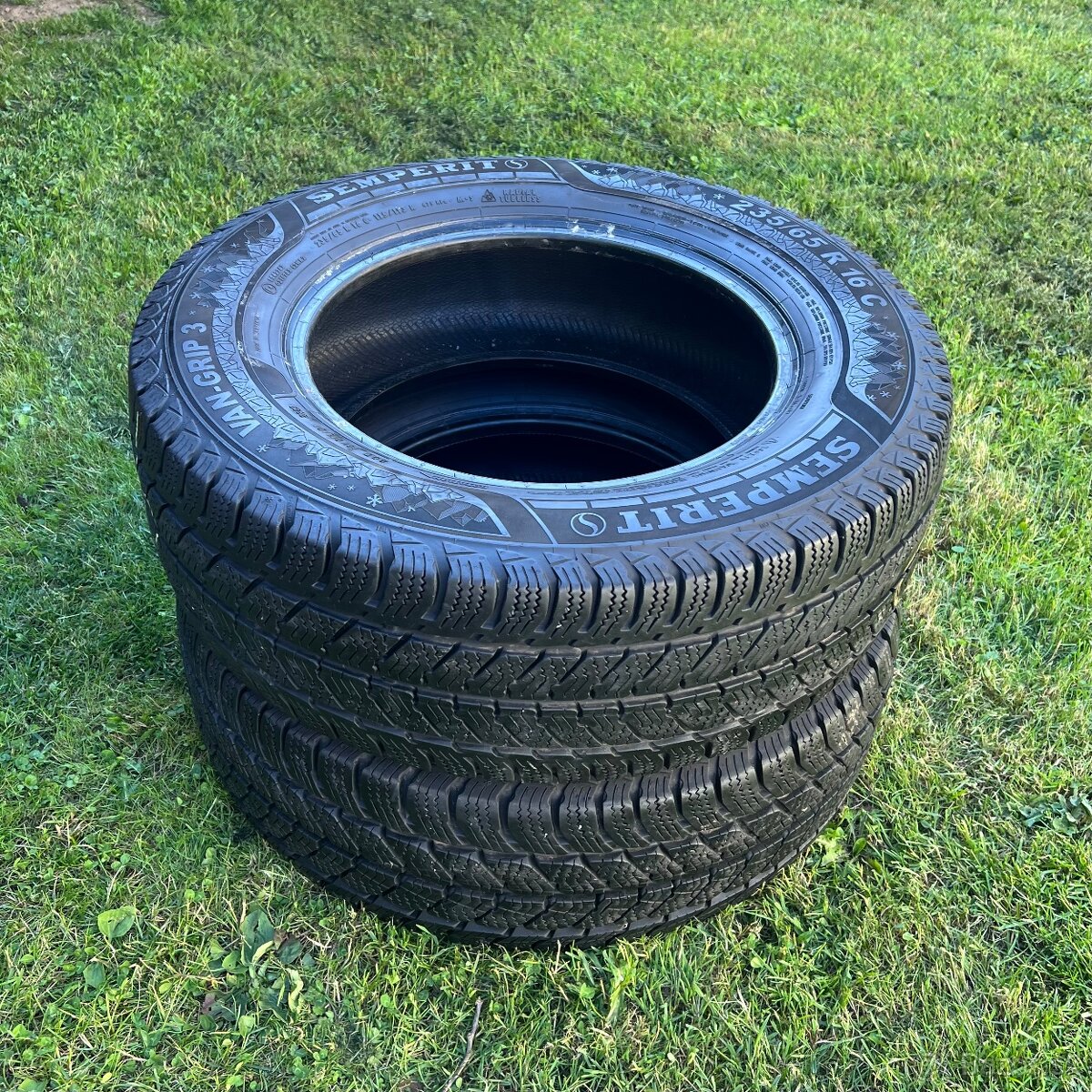 235/65 r16C zimné SEMPERIT 115/113R