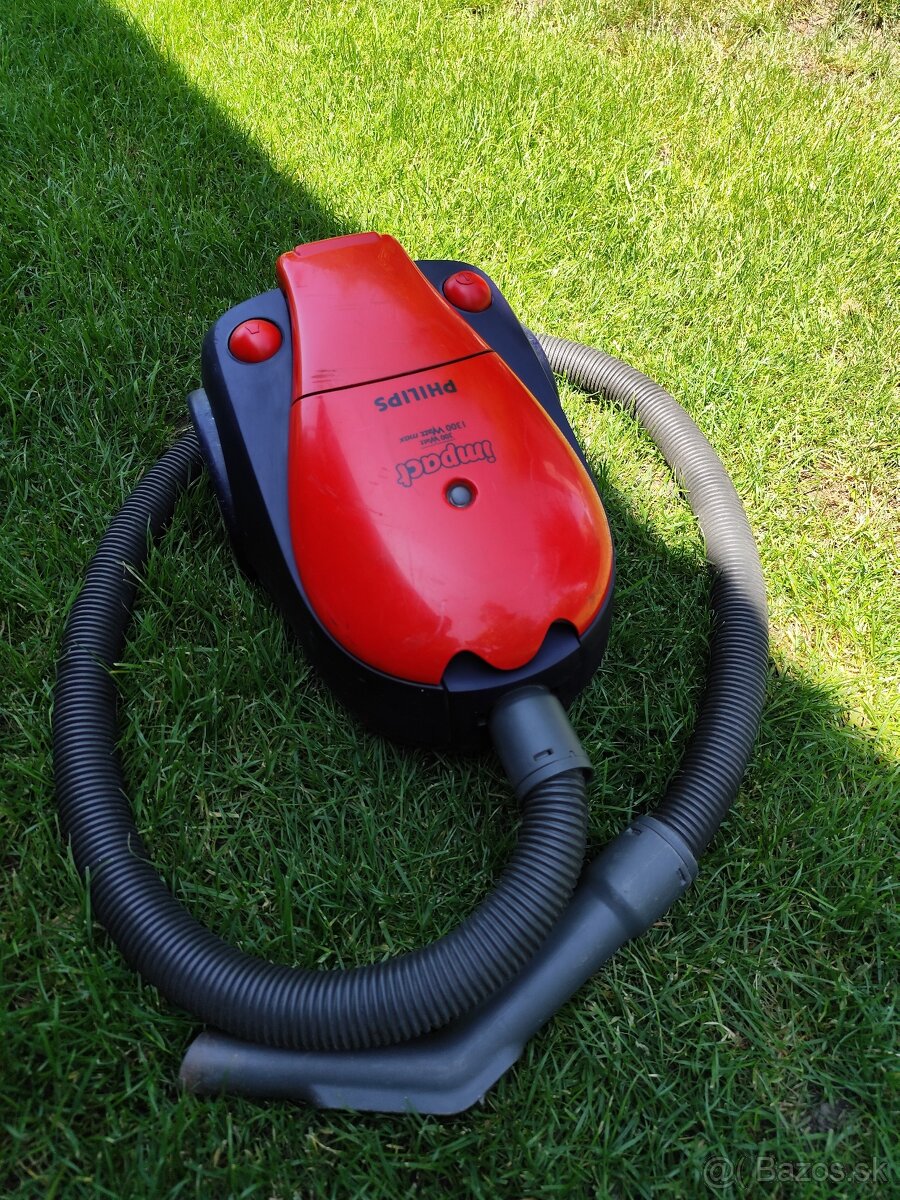 Predám plne funkčný vysávač Philips