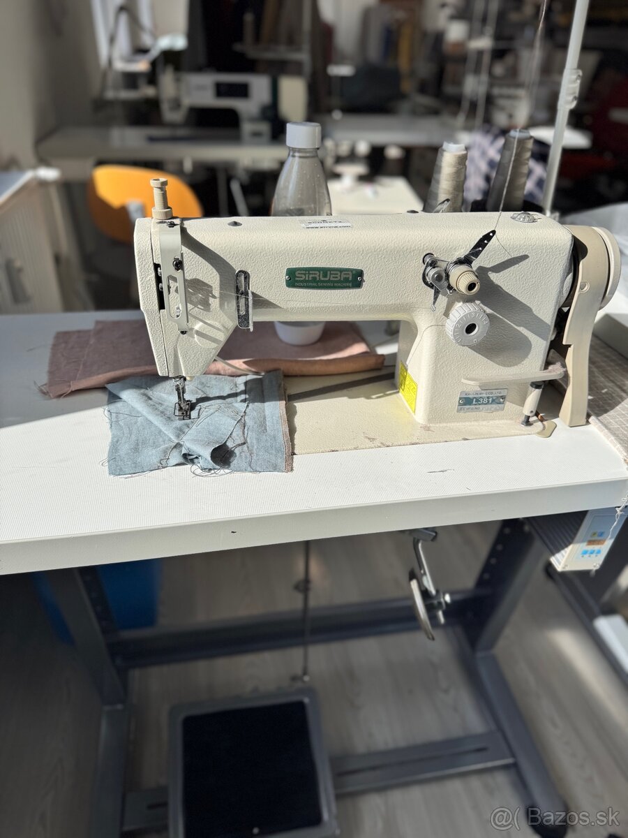Priemyselný 1 ihl stroj SIRUBA s retiazkovým stehom