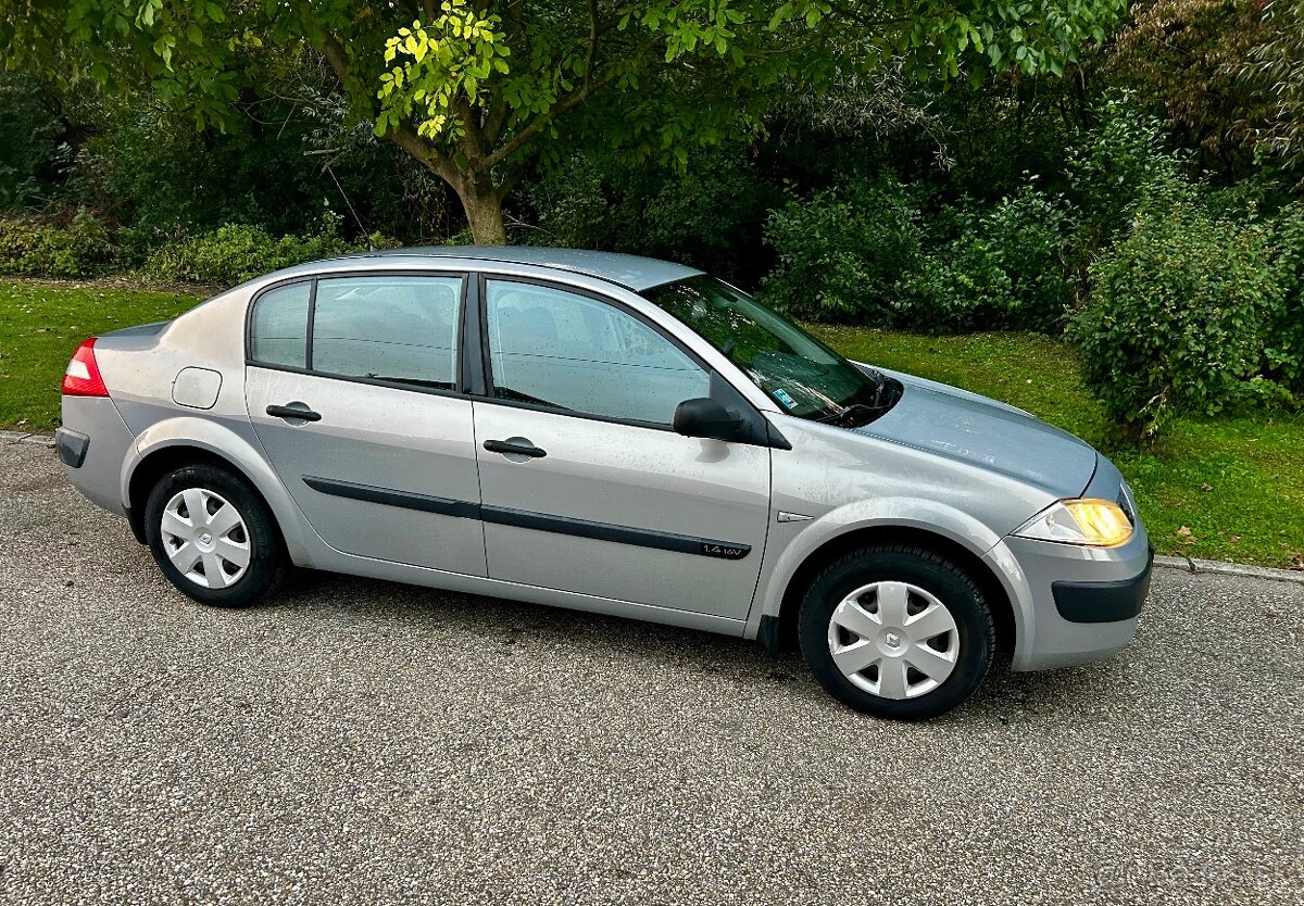 Renault Megane sedan 1.4i 16v 72kw - 1. majiteľ