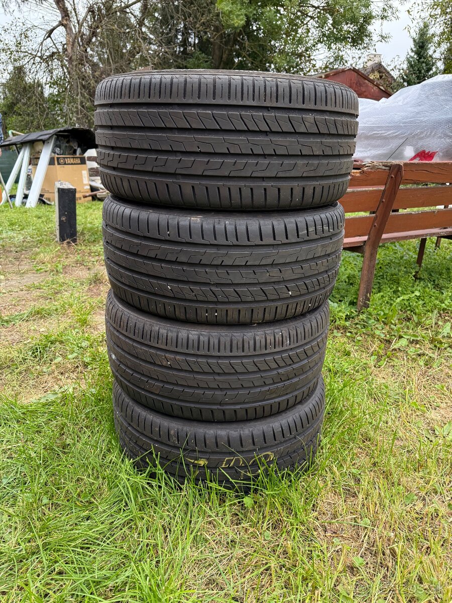 Predám letné pneu 245/45 r18