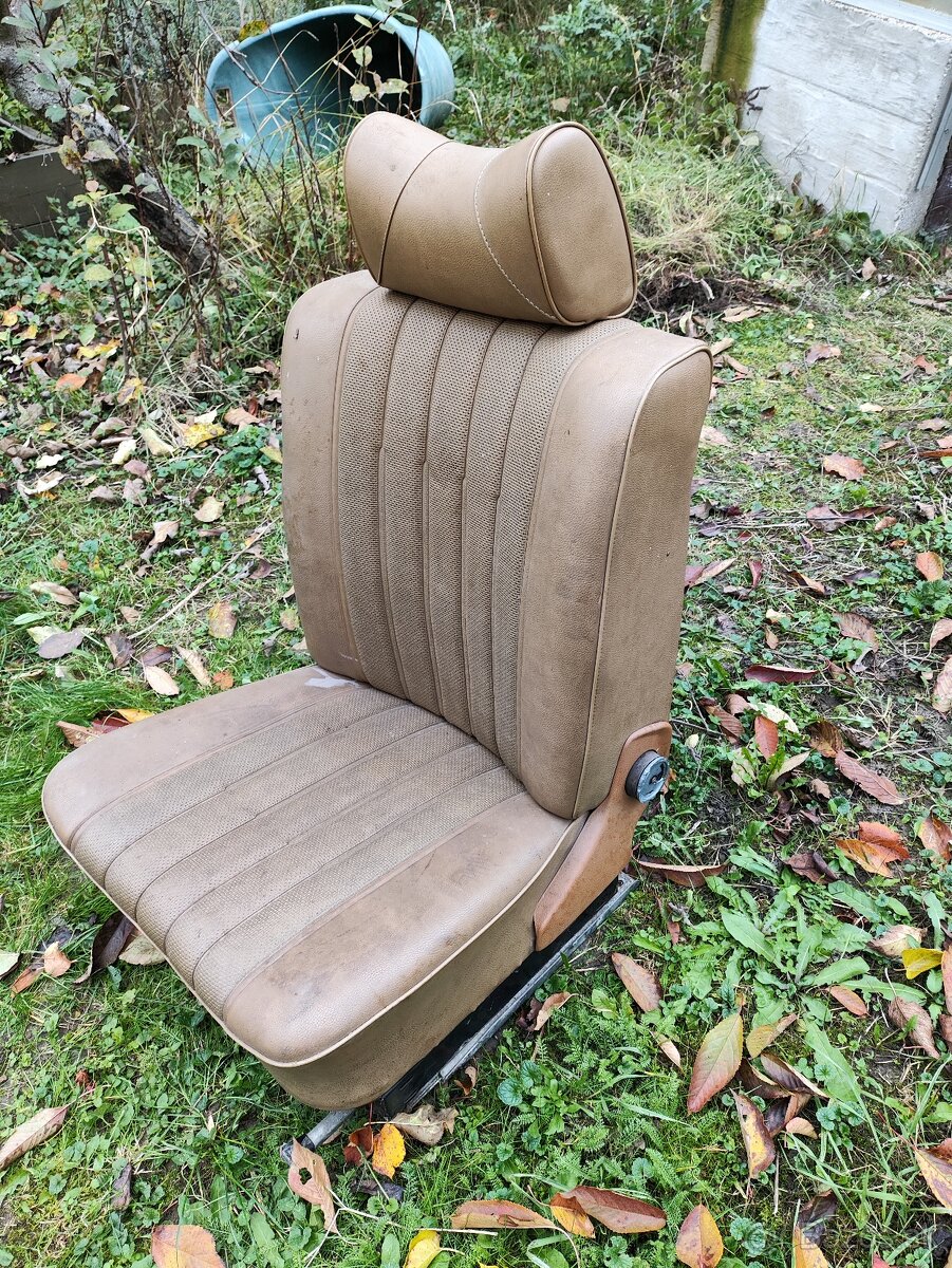 Predám na Mercedes W115 sedadlo
