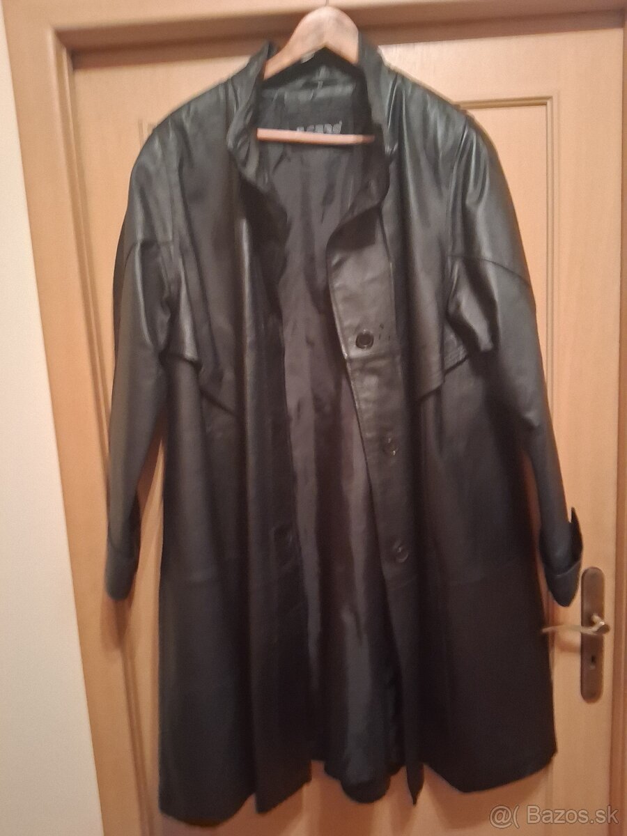 Predám dámske kožené paleto pre moletku