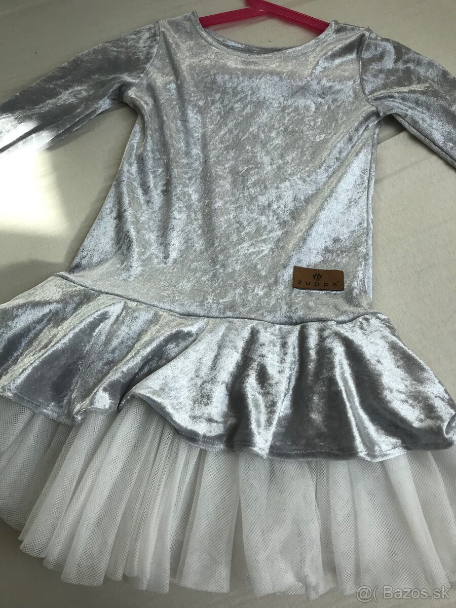 Zuppa strieborne zamatove saty 122/128