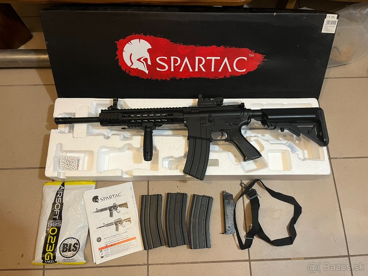 Airsoft M4 CBQ puška/zbraň s príslušenstvom