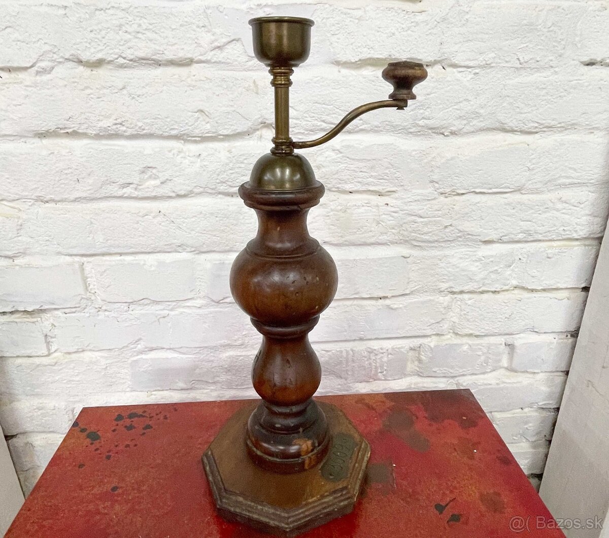 Starožitný drevený svietnik