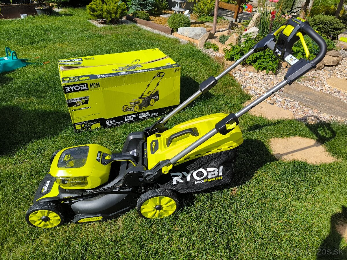 Aku sekacka Ryobi s pojezdem 36v
