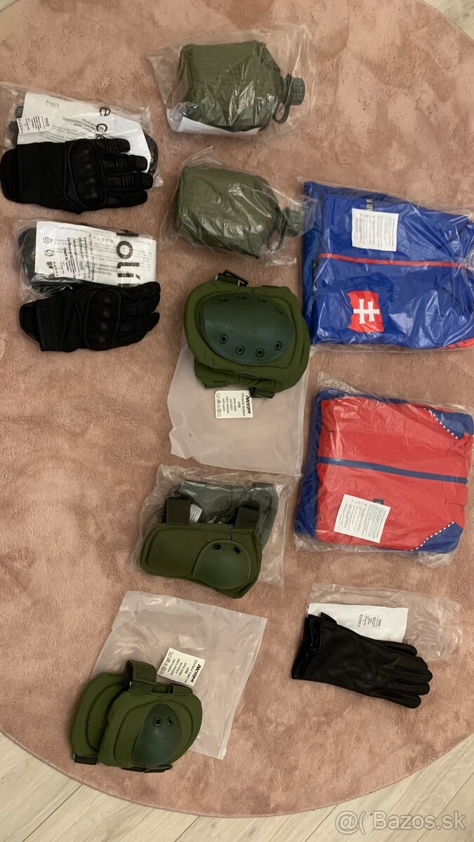 Výstrojné súčiastky OS SR