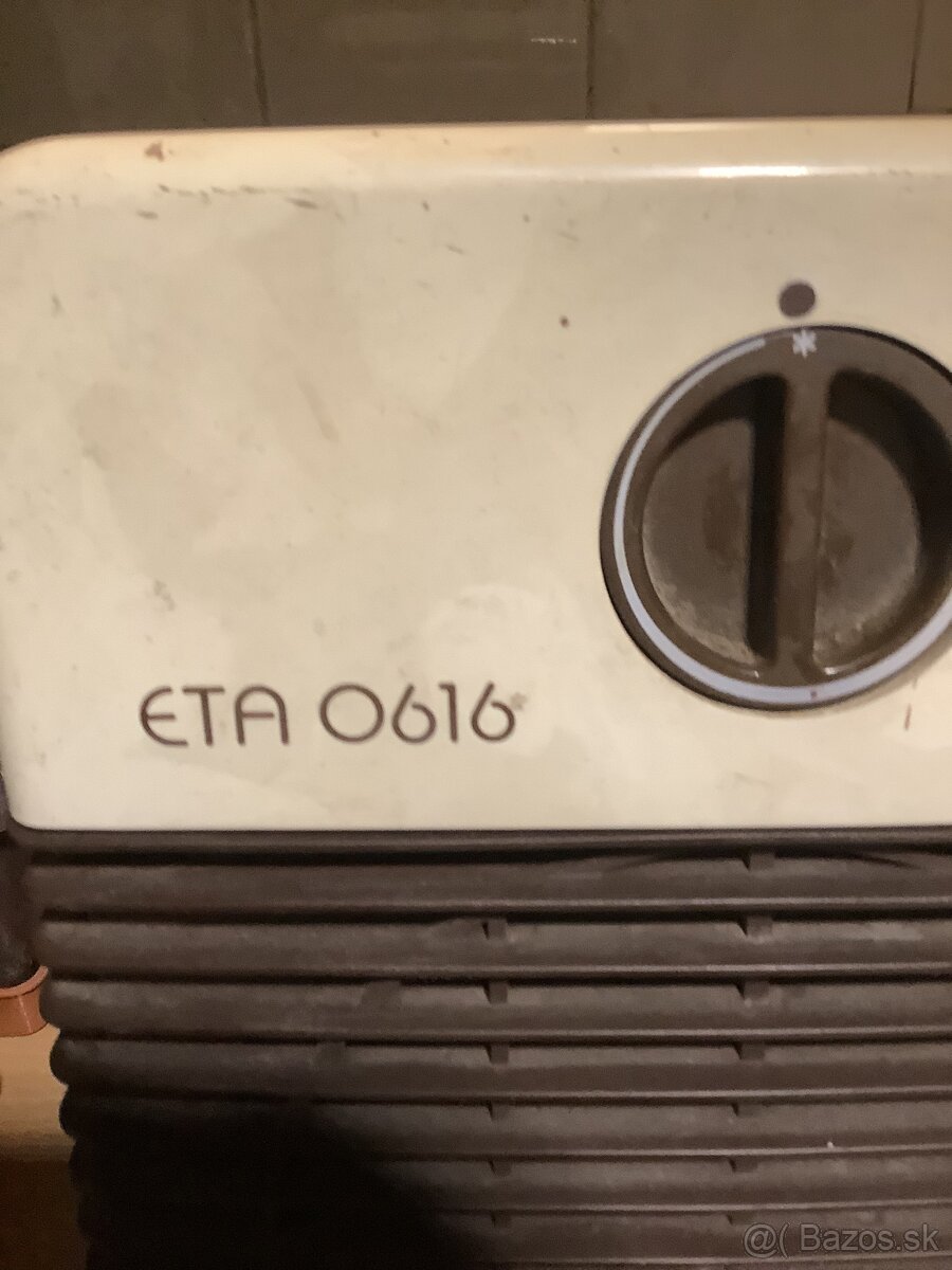 Malý elektrický ohrievač