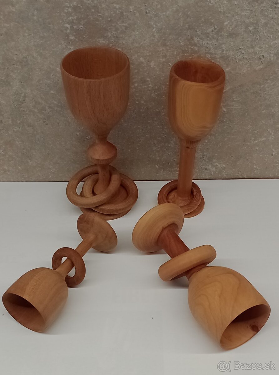 sústružené drevené poháre