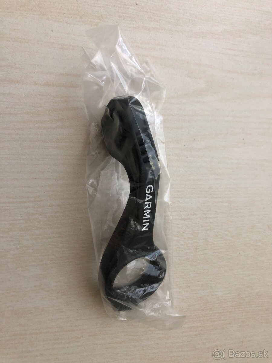Predam Garmin drziak + prislusenstvo 25€