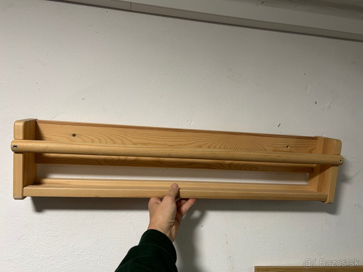Ikea polička na knihy