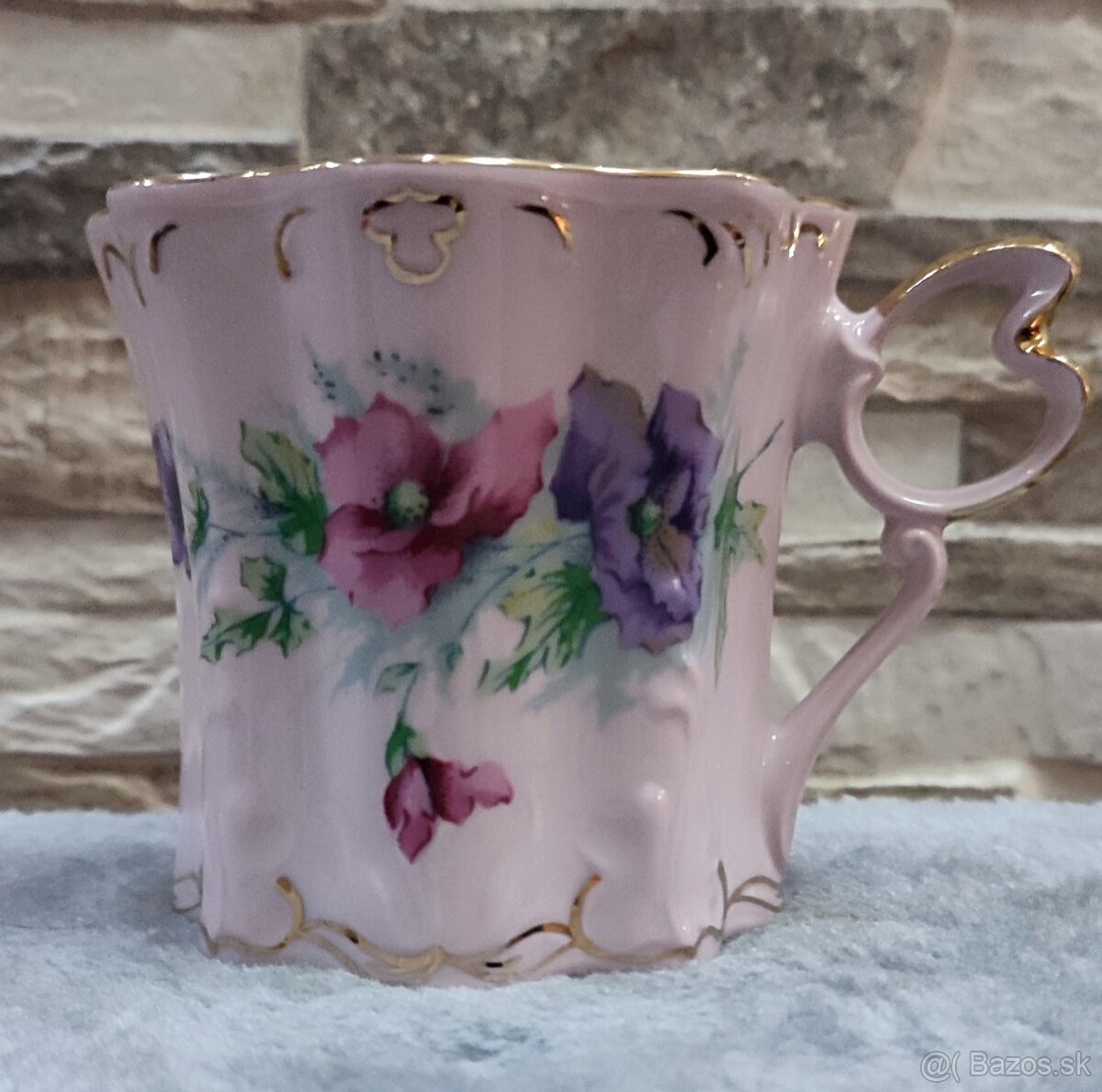 Růžový porcelán, hrníček Chodov