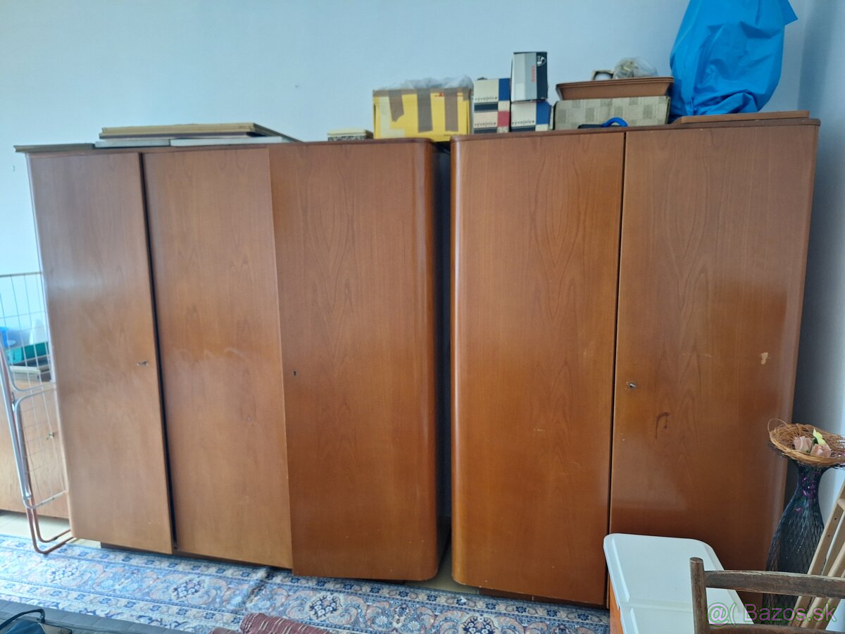 Darujem za odvoz skrine
