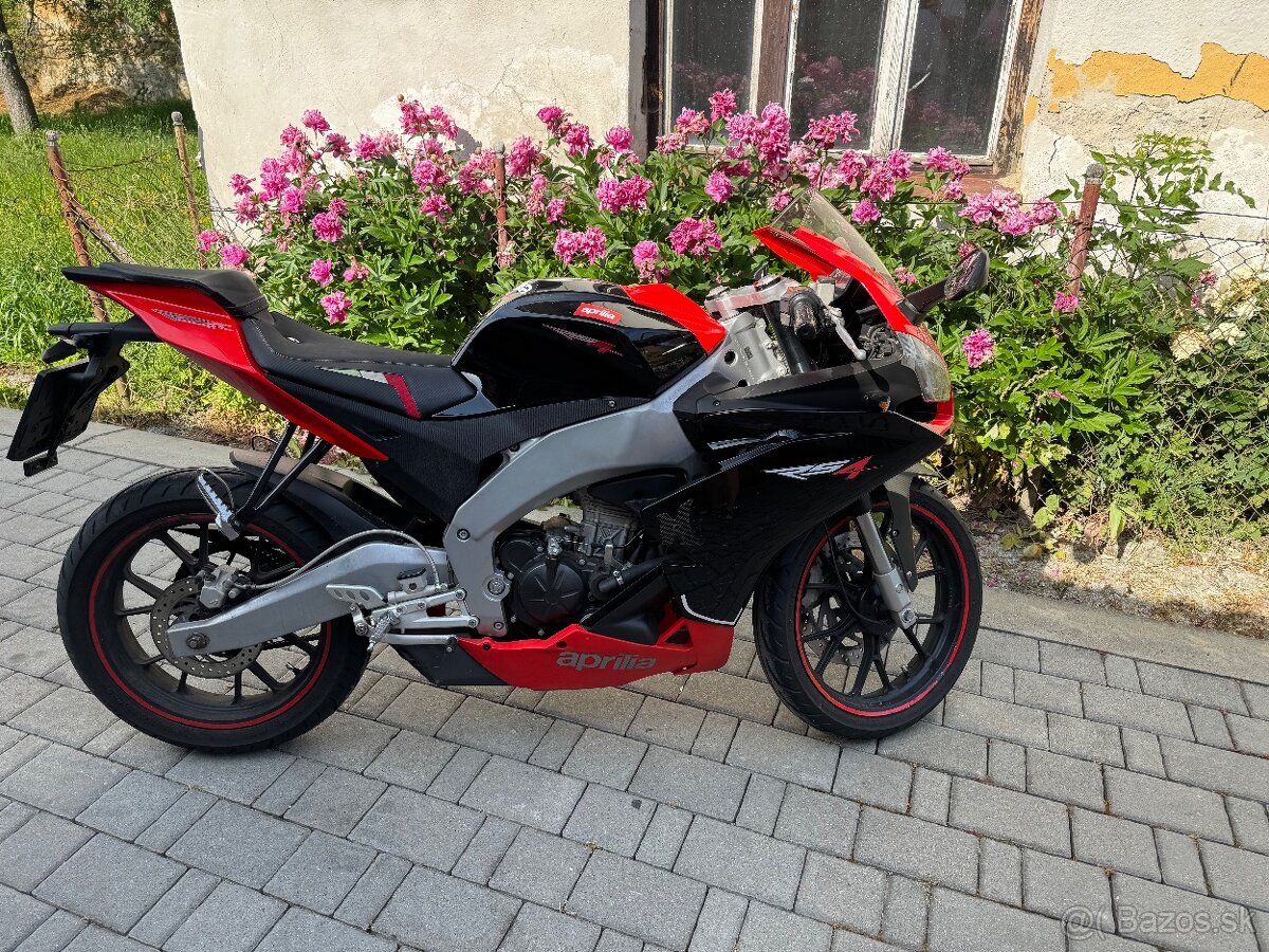 Aprília rs4 125