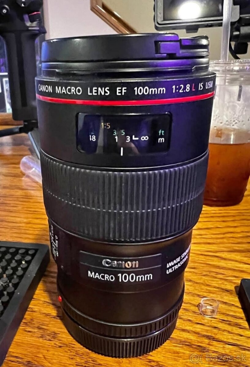 Canon EF 100mm f/2.8L Macro