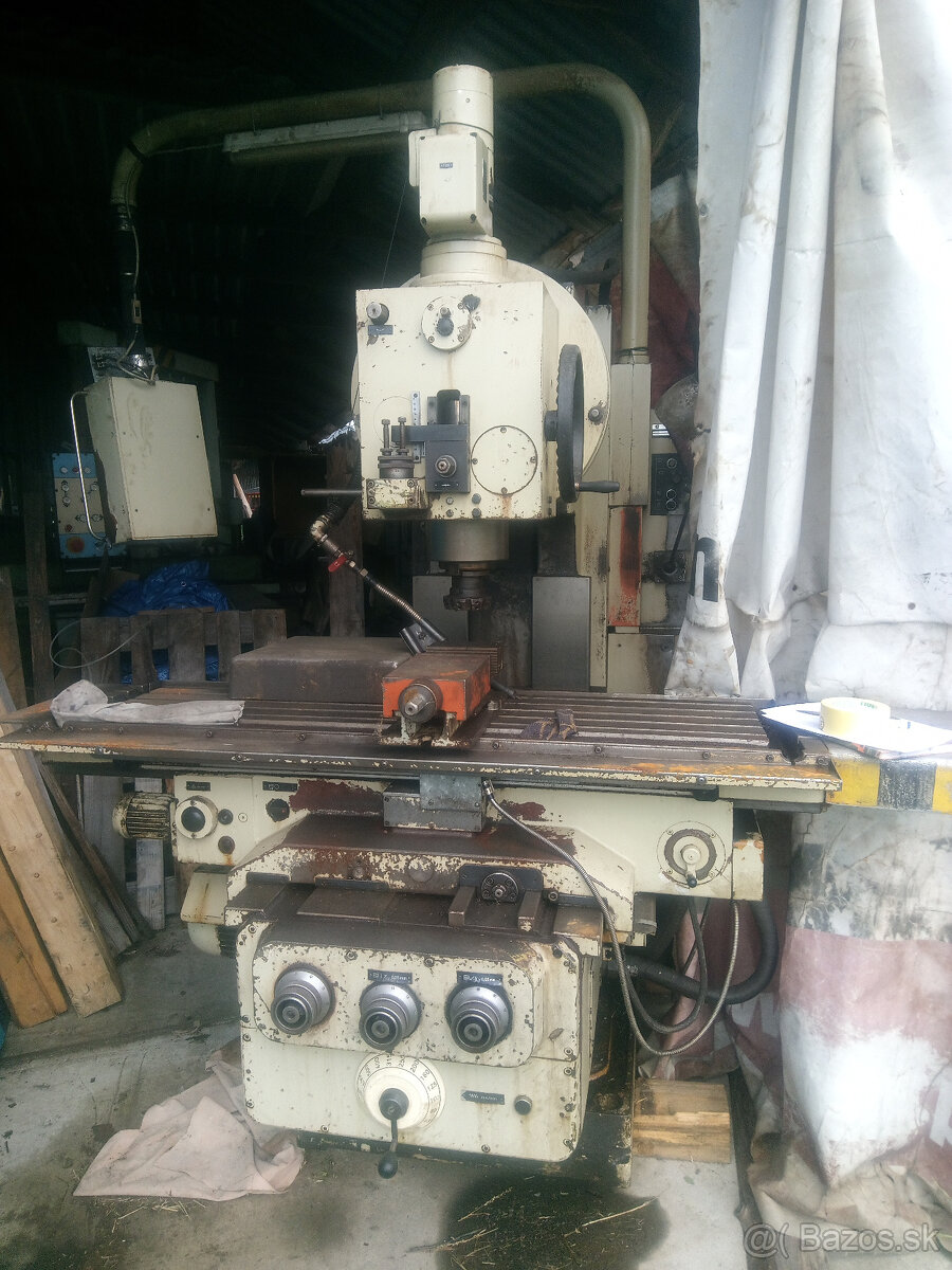 frezka konzolová Heckert, typ FSS 400 E